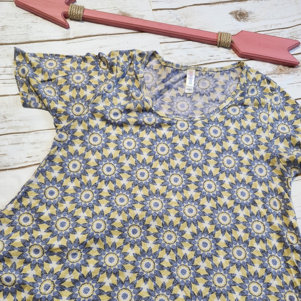 LuLaRoe Floral Patterned Top in Yellow and Blue Size Small Perfect T